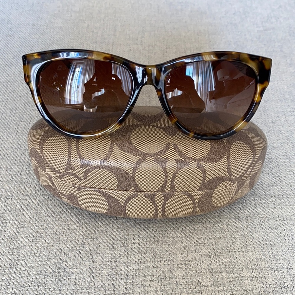 COACH Tortoise sunglasses